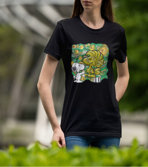 Peanuts Snoopy Spray Painting Woodstock In Starry Night Graffiti T-Shirt