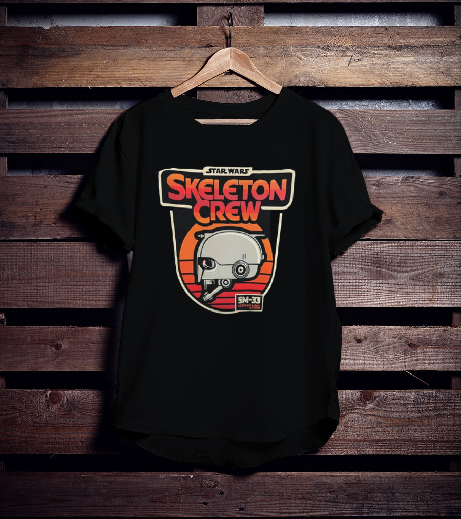 Star Wars Skeleton Crew SM-33 Johnny5g Robot Head Badge T-Shirt