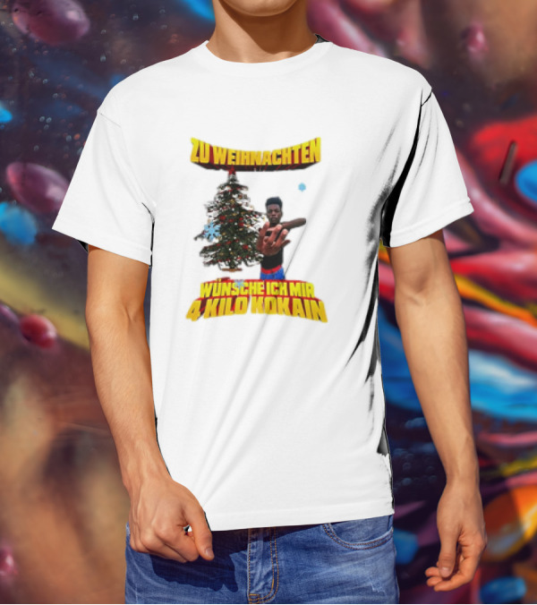 Zu Weihnachten Wünsche Ich Mir 4 Kilo Kokain Christmas Tree And Person T-Shirt
