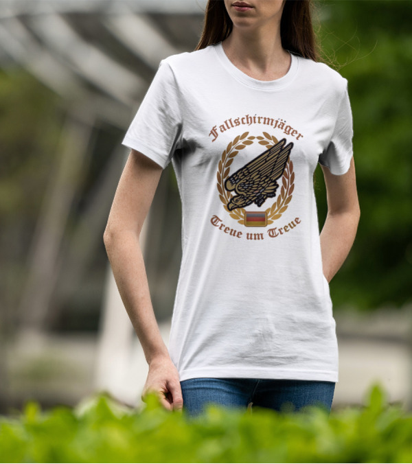 Fallschirmjäger Treue Um Treue Laurel Wreath Badge With Germany Flag T-Shirt