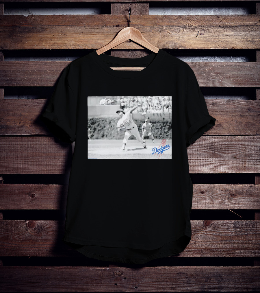Fernando Valenzuela Los Angeles Dodgers Vintage Black And White Photo 34 T-Shirt