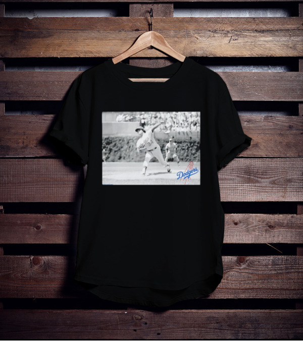 Fernando Valenzuela Los Angeles Dodgers Vintage Black And White Photo 34 T-Shirt