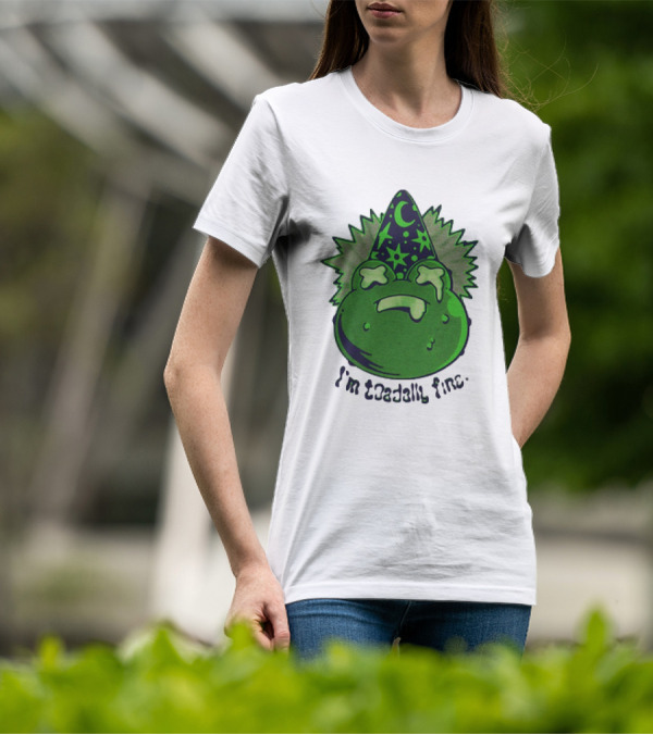 I'm Toadally Fine Vintage Green Toad Witch Hat Stars And Moon T-Shirt