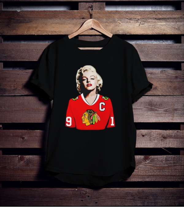Marilyn Monroe Chicago Blackhawks Jonathan Toews Jersey T-Shirt