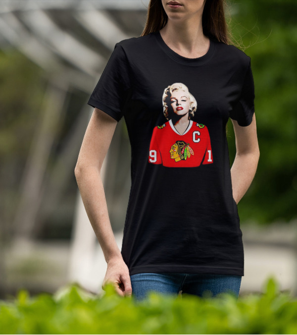 Marilyn Monroe Chicago Blackhawks Jonathan Toews Jersey T-Shirt