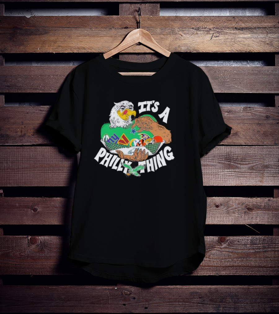 Philadelphia Eagles Christmas It's A Philly Thing With Eagle Holding Giants And Cowboys T-Shirt