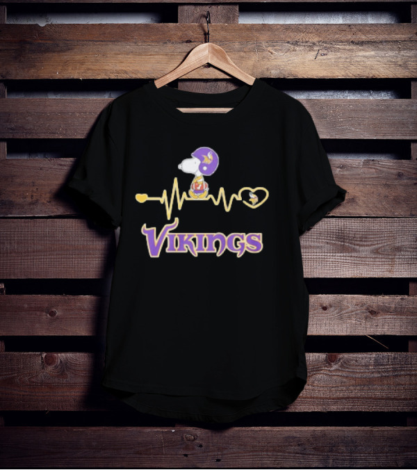 Heartbeat Snoopy Vikings Minnesota Football T-Shirt