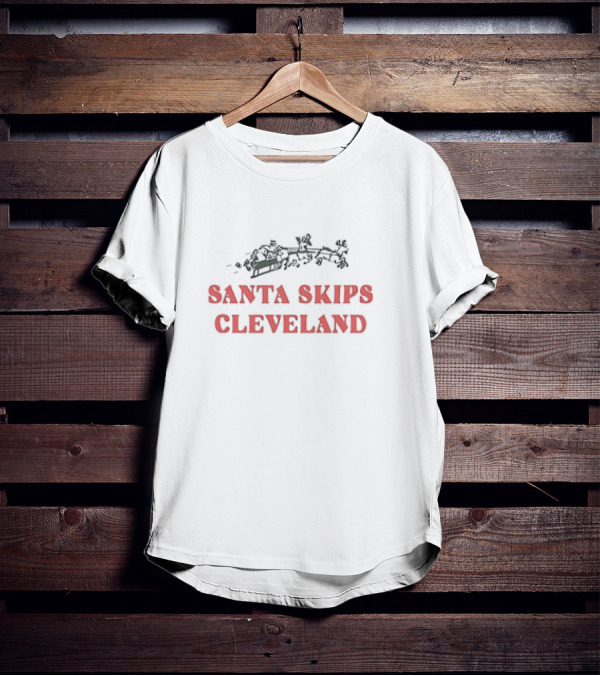 Santa Skips Cleveland Christmas Sleigh And Reindeer T-Shirt