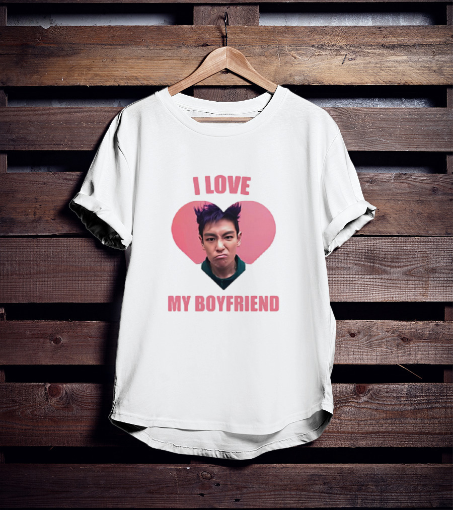 I LOVE MY BOYFRIEND Heart Face Pink Hair T-Shirt