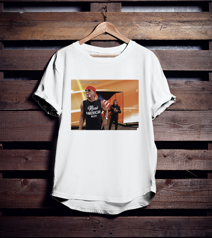 CROWD BOOING REAL AMERICAN BEER WWE HULK HOGAN T-Shirt