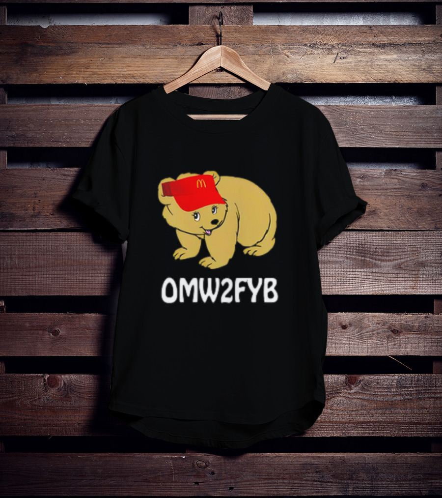 OMW2FYB Bear In Fast Food Cap T-Shirt