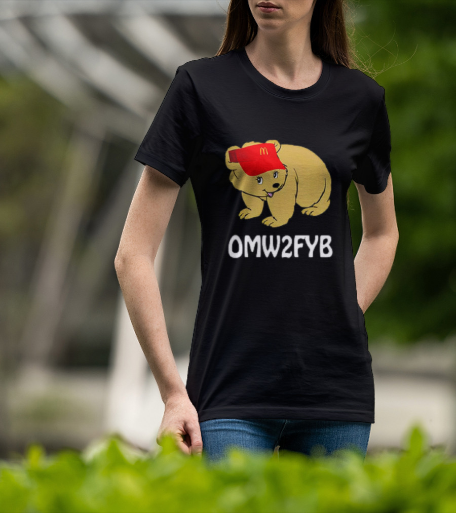 OMW2FYB Bear In Fast Food Cap T-Shirt