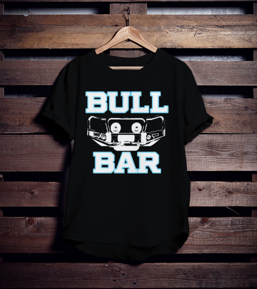 BULL BAR Car Protection Accessory Bold Vintage Style T-Shirt