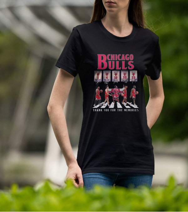 Chicago Bulls Players Walking Thank You For The Memories Signatures 2025 T-Shirt