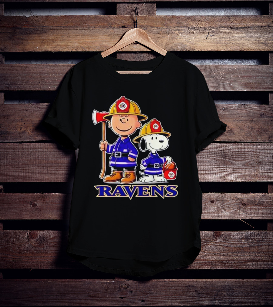 Firefighter Charlie Brown And Snoopy Baltimore Ravens T-Shirt