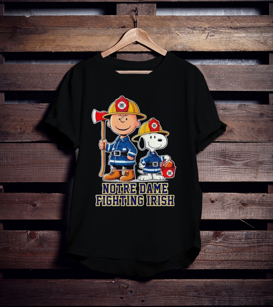 Firefighter Charlie Brown And Snoopy Notre Dame Fighting Irish T-Shirt