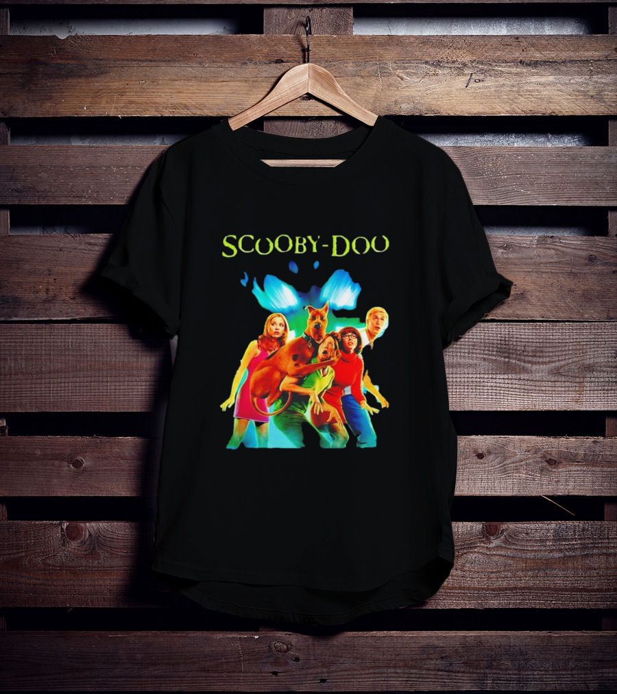 Scooby-Doo With Mystery Inc Group Vibrant Scene T-Shirt