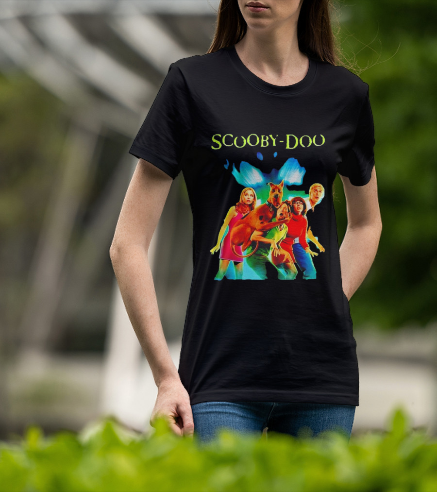 Scooby-Doo With Mystery Inc Group Vibrant Scene T-Shirt