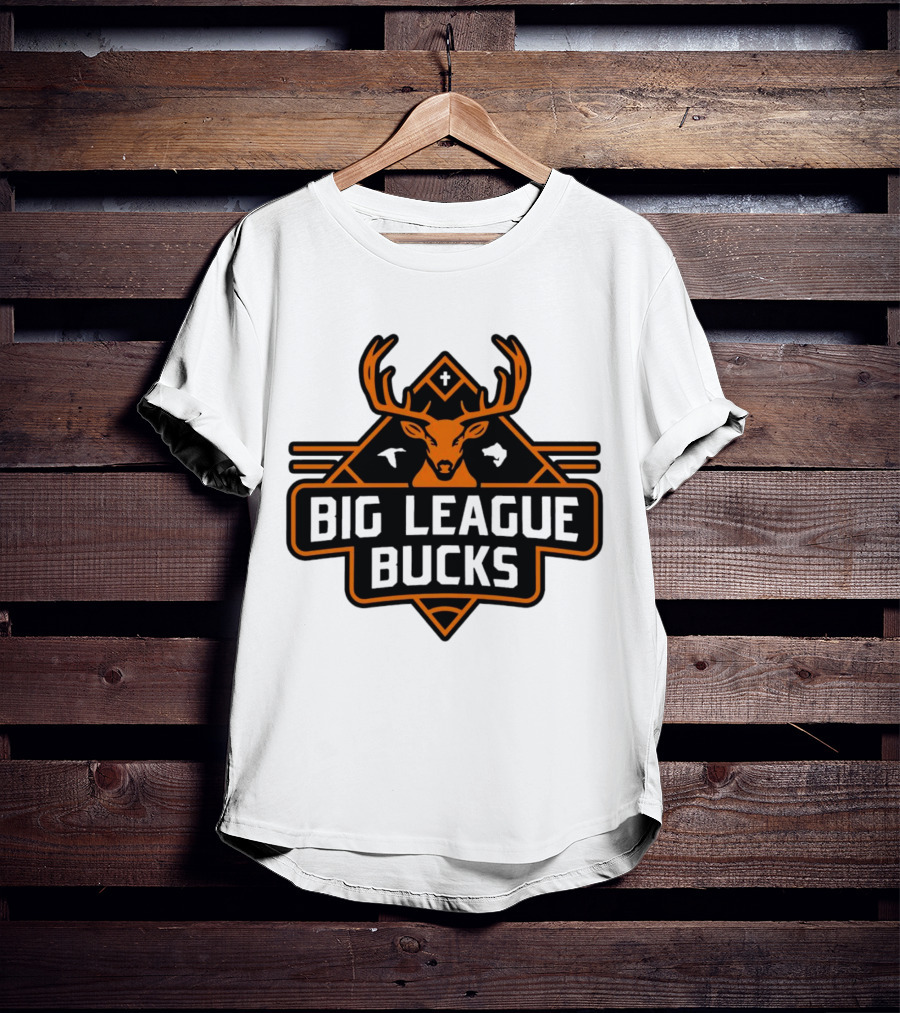 Big League Bucks Deer Antlers Hunting Badge Emblem T-Shirt