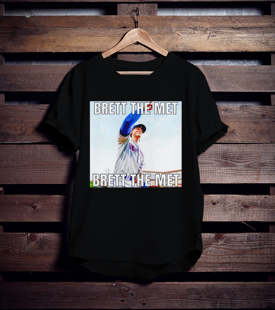 Brett The Met Baseball Player At New York Stadium T-Shirt