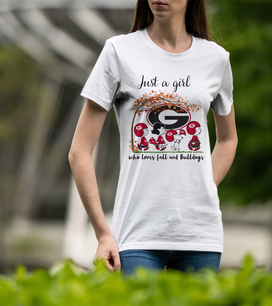 Just A Girl Who Loves Fall And Bulldogs Peanuts Cartoon Georgia Bulldogs Football T-Shirt