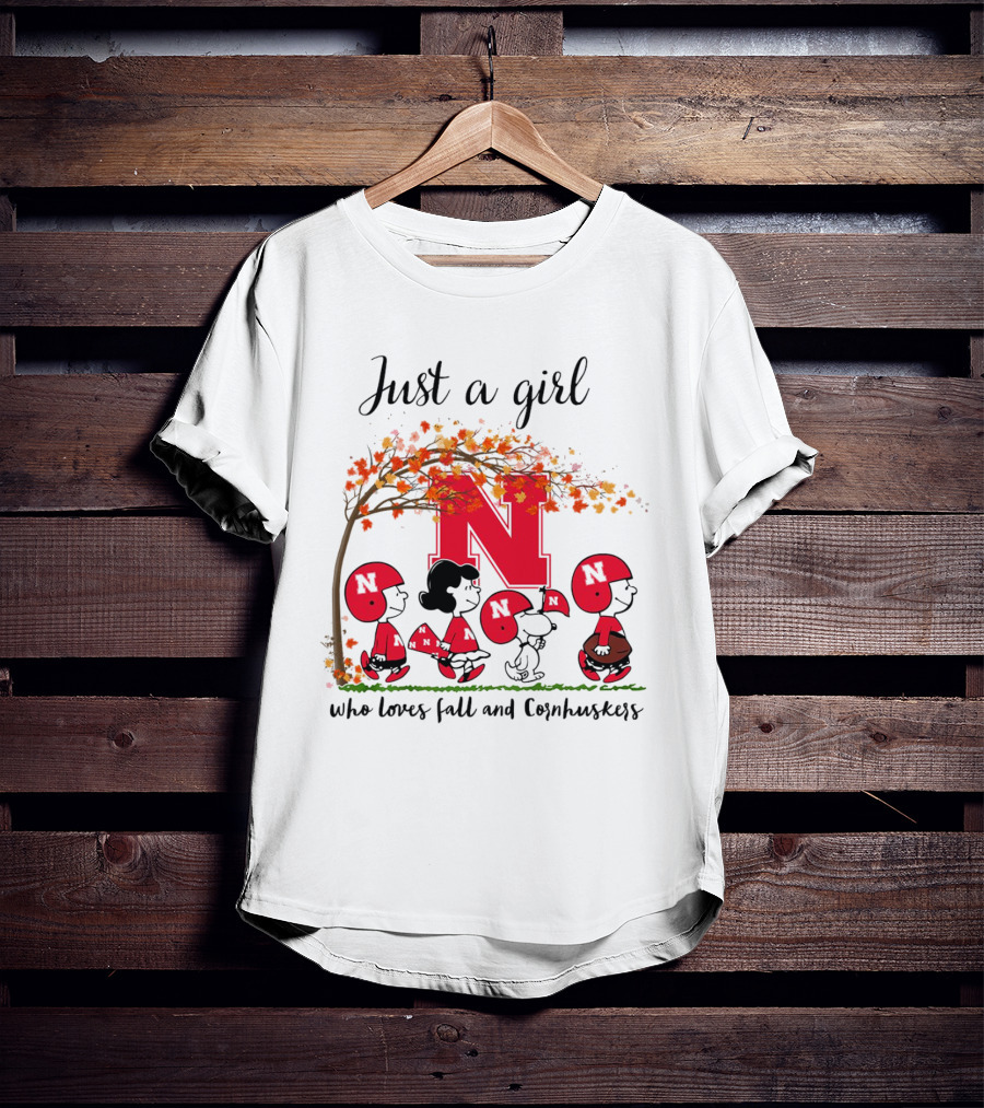 Just A Girl Who Loves Fall And Cornhuskers Peanuts Cartoon T-Shirt