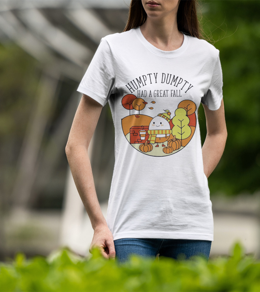 Humpty Dumpty Had A Great Fall Autumn Leaves Pumpkin Scarf Cafe Scene T-Shirt