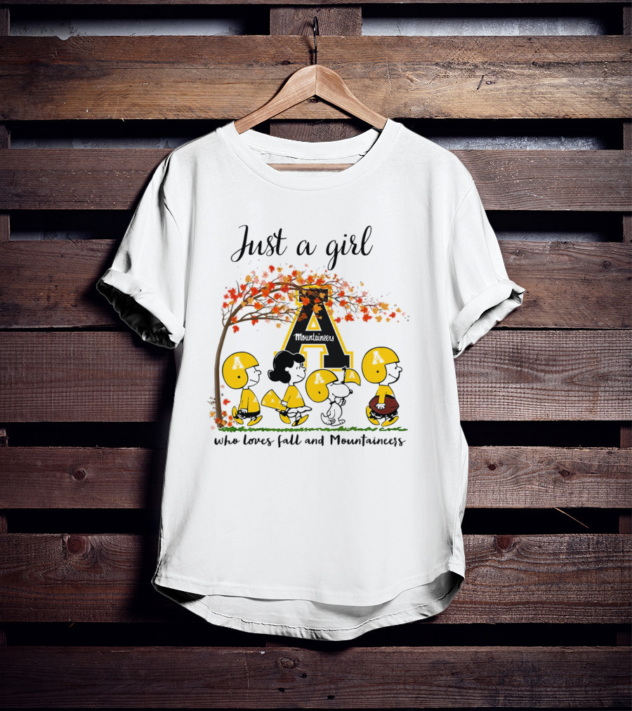 Just A Girl Who Loves Fall And Mountaineers Peanuts Cartoon T-Shirt