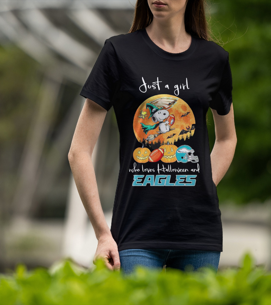 Just A Girl Who Loves Halloween And Philadelphia Eagles Snoopy T-Shirt