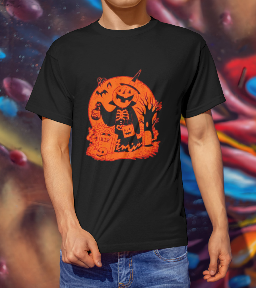 Vintage Spooky Halloween Jack-o'-Lantern Skeleton Moon Graveyard Lantern Bat Scene T-Shirt