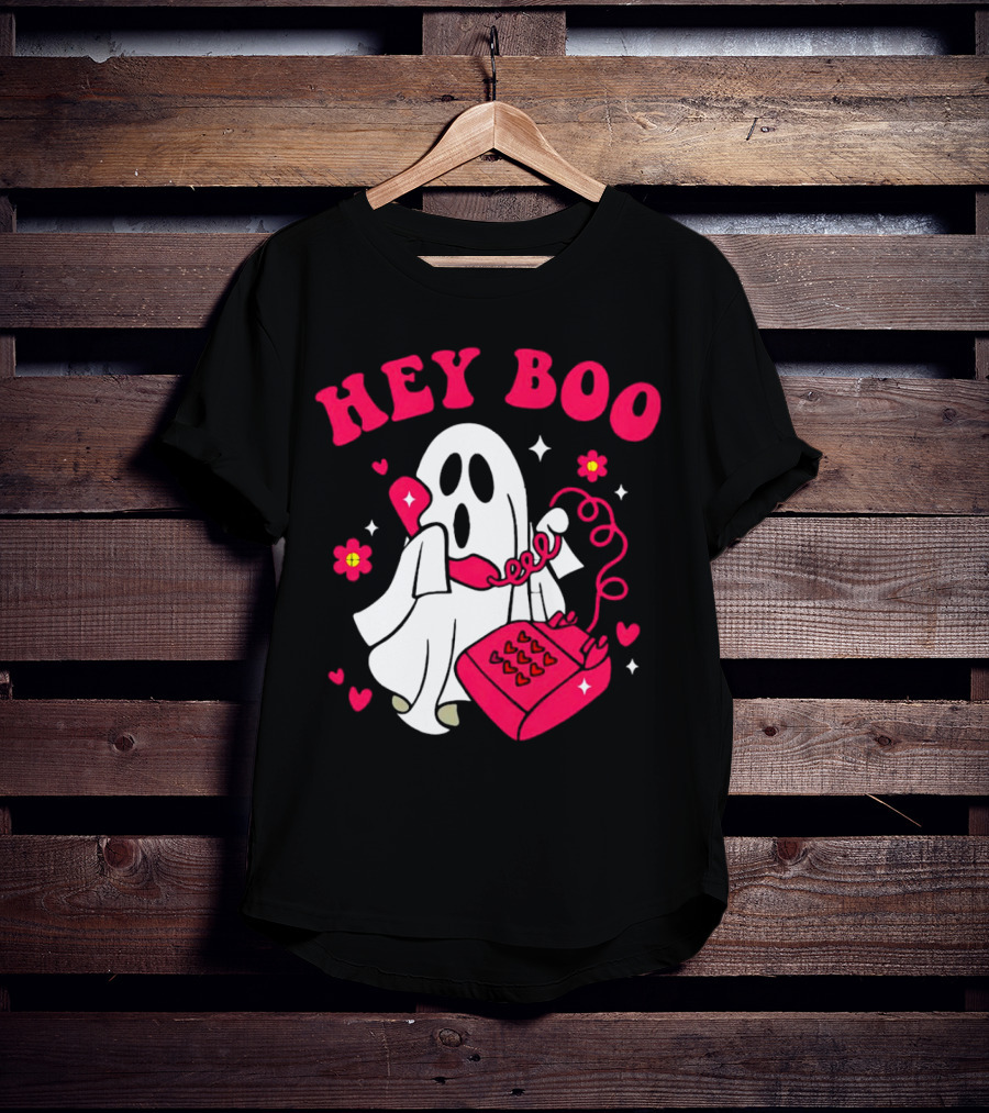 Hey Boo Ghost Talking On Pink Phone With Hearts And Flowers Halloween T-Shirt