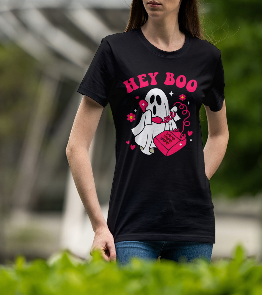 Hey Boo Ghost Talking On Pink Phone With Hearts And Flowers Halloween T-Shirt