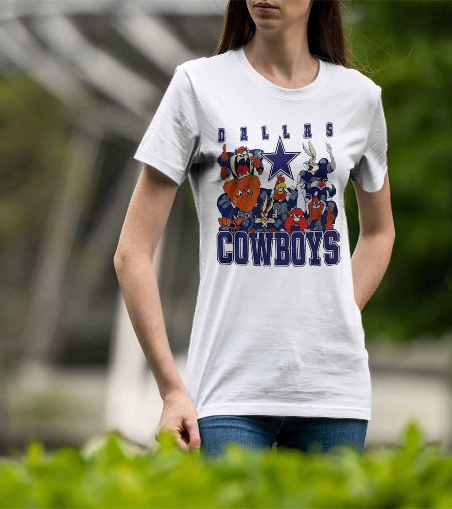 Dallas Cowboys Looney Tunes Characters NFL Football Team Fan T-Shirt