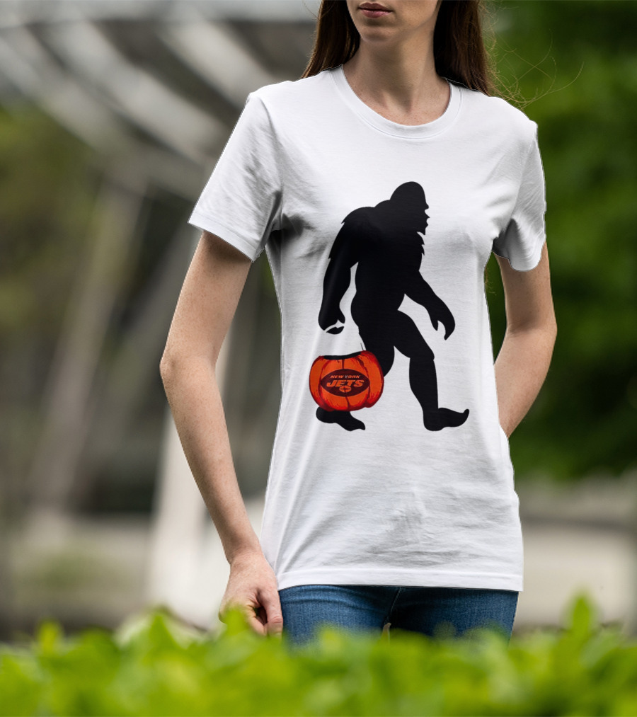 New York Jets Bigfoot Halloween Pumpkin T-Shirt