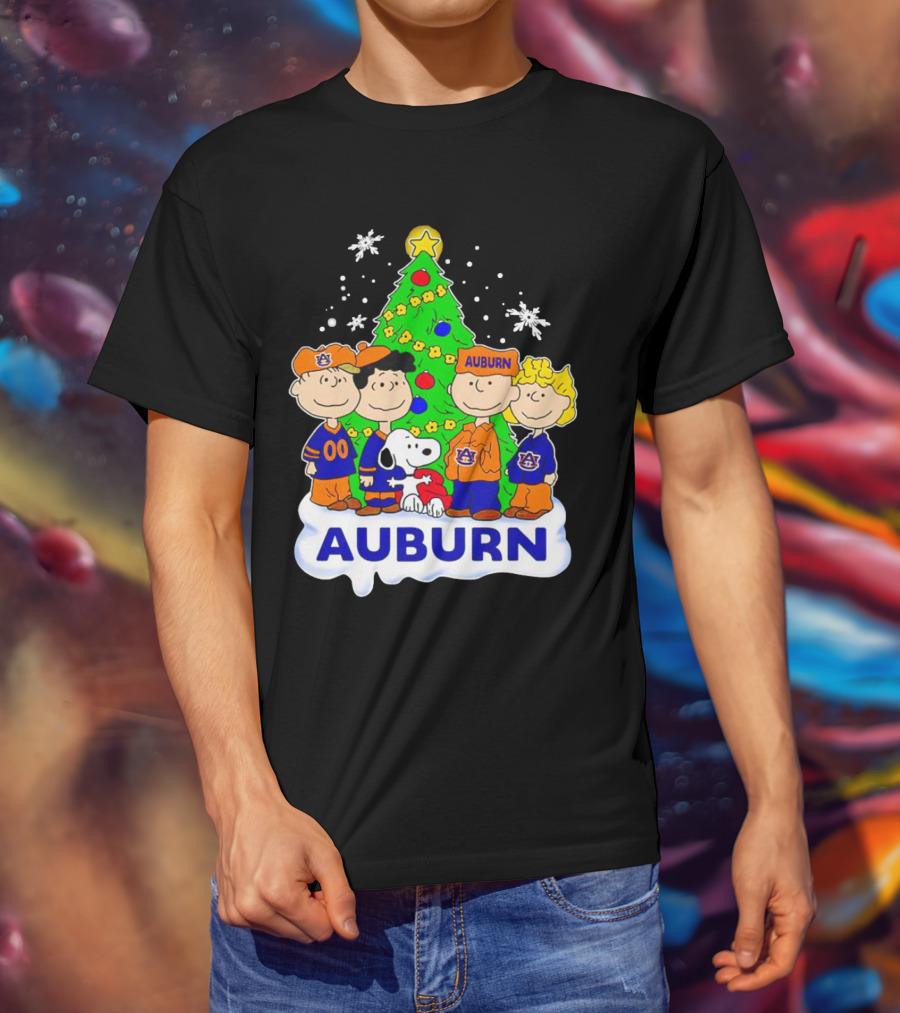 Peanuts Auburn Tigers Christmas Tree Charlie Brown Snoopy Lucy Linus T-Shirt