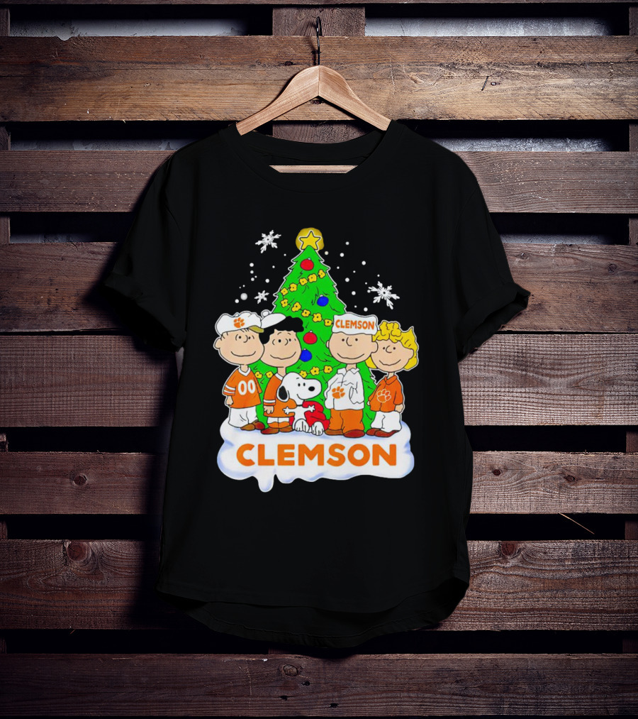 Clemson Christmas With Peanuts Gang And Festive Tree T-Shirt