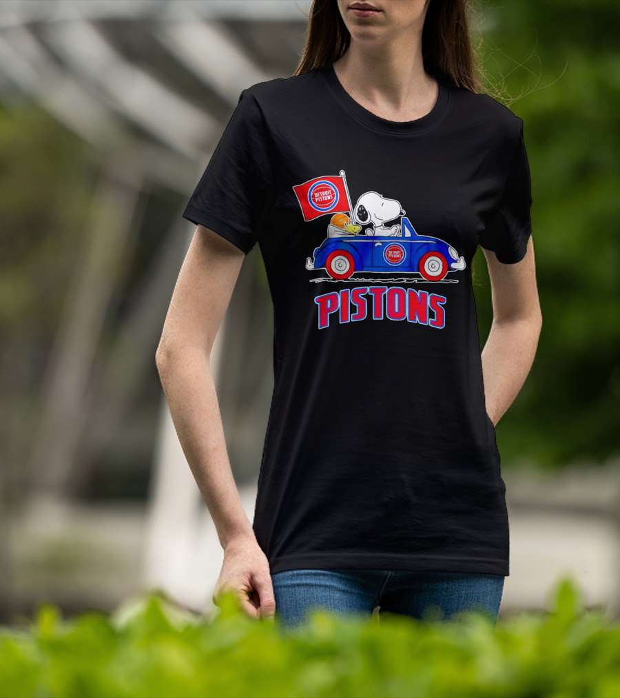 Detroit Pistons Basketball Snoopy Driving Car With Flag T-Shirt