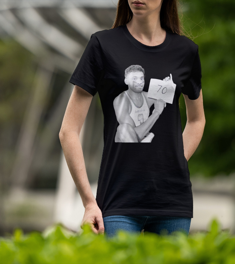 Dolphins Quarterback Tua Tagovailoa 70 Points Achievement T-Shirt