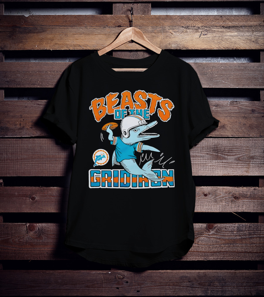 Miami Dolphins Beasts Of The Gridiron Football Dolphin Throwing Pass T-Shirt