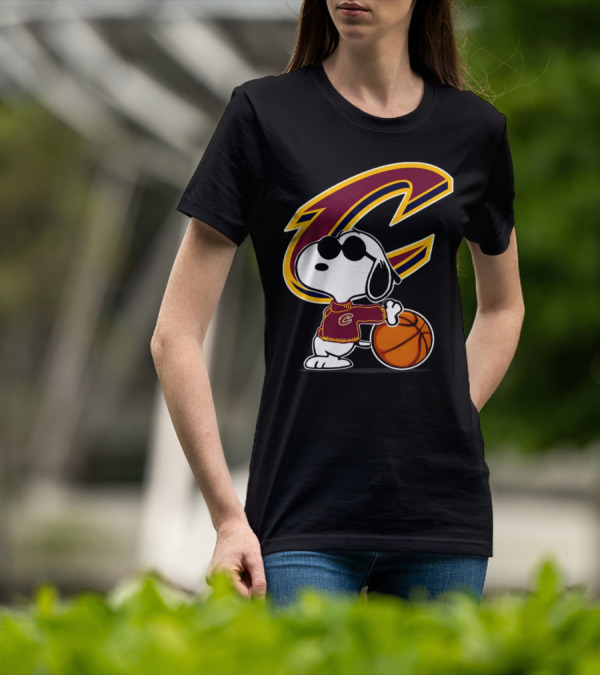 Snoopy Peanuts Cleveland Cavaliers NBA Basketball T-Shirt