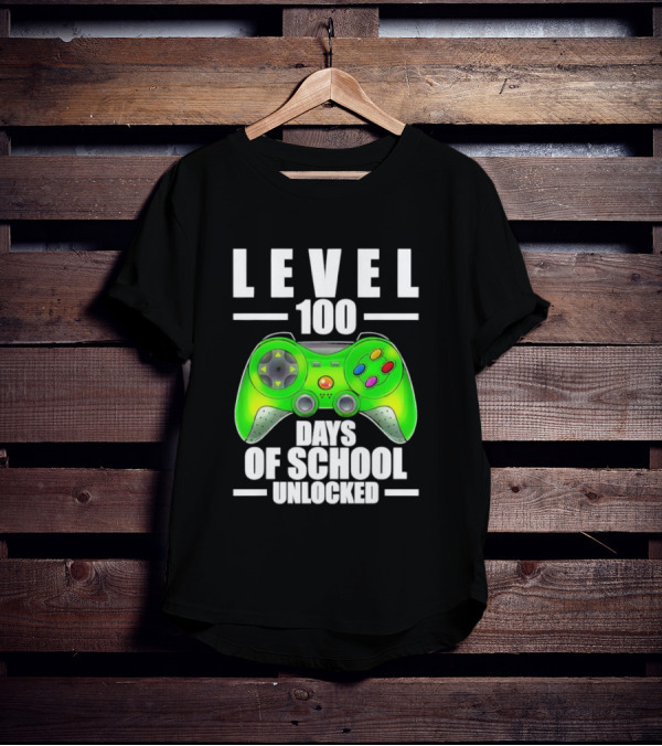 LEVEL 100 DAYS OF SCHOOL UNLOCKED GAMING CONTROLLER T-Shirt
