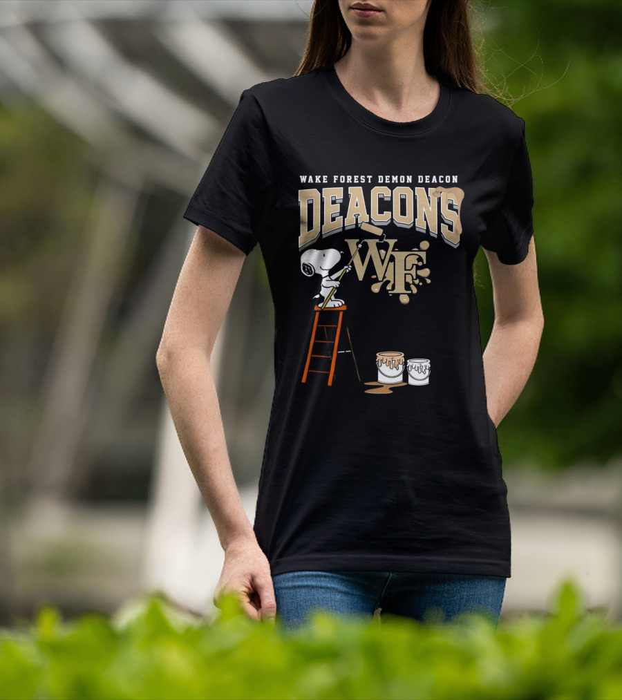 Wake Forest Demon Deacons Snoopy Painting Team Spirit T-Shirt