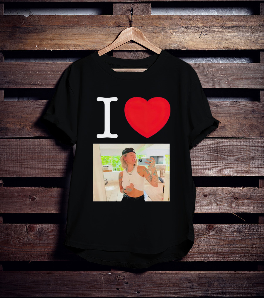 I Love Lauren Sanderson Tattooed White Crop Top Mirror Selfie Image T-Shirt