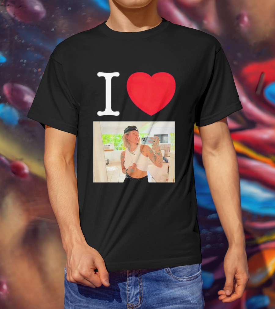 I Love Lauren Sanderson Tattooed White Crop Top Mirror Selfie Image T-Shirt
