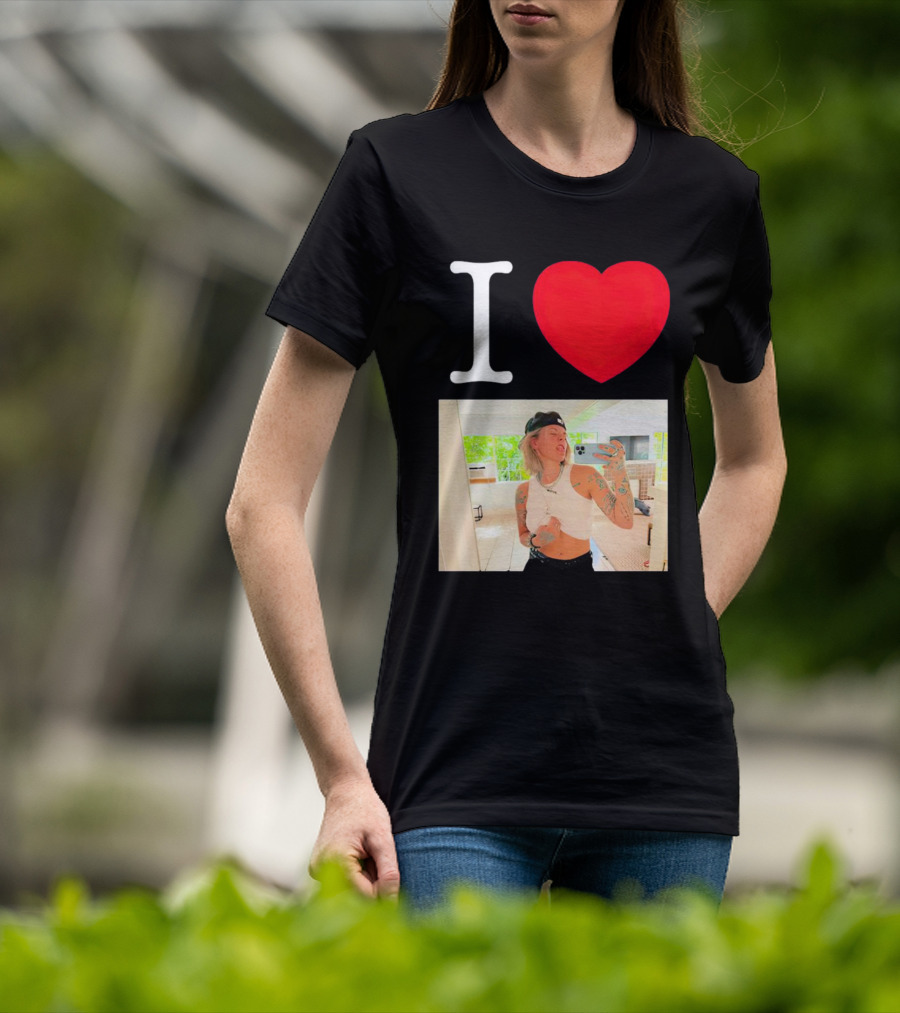 I Love Lauren Sanderson Tattooed White Crop Top Mirror Selfie Image T-Shirt