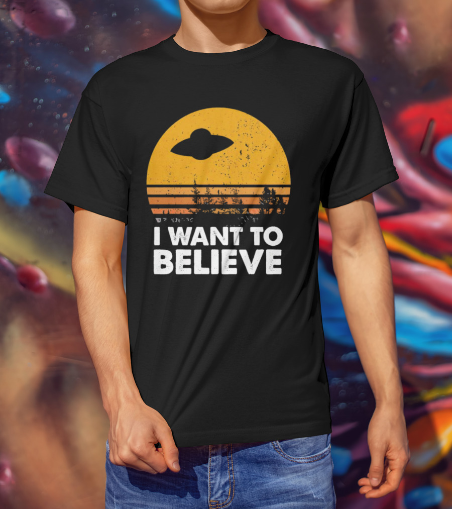 I Want To Believe Alien UFO Vintage Sunset T-Shirt