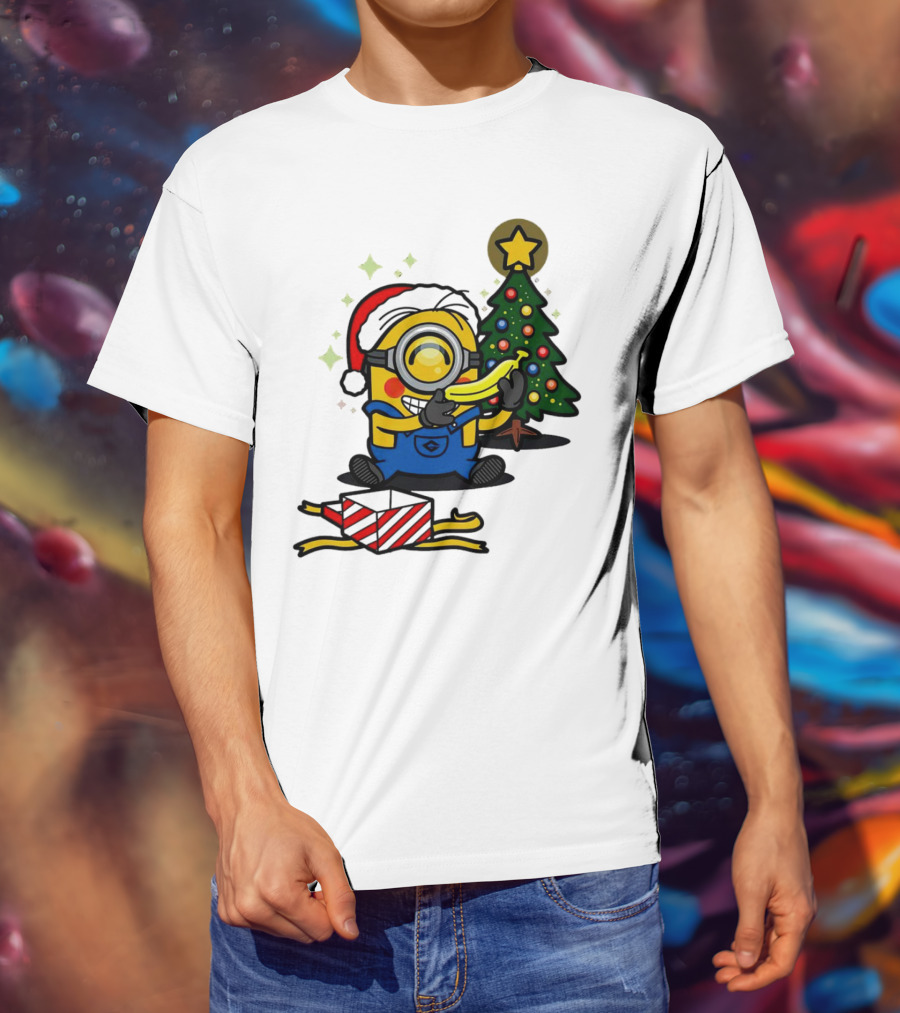 Minion Santa Hat With Banana Christmas Tree And Gift Box T-Shirt