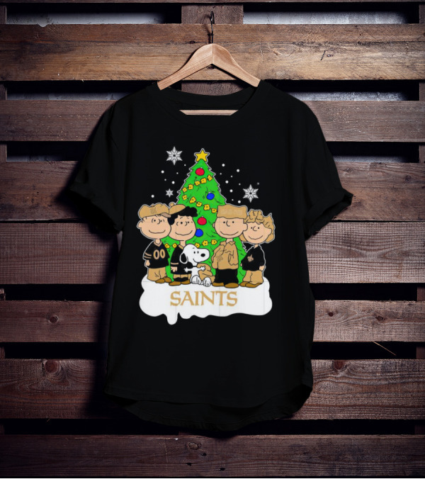 Peanuts Christmas New Orleans Saints Characters With Tree T-Shirt