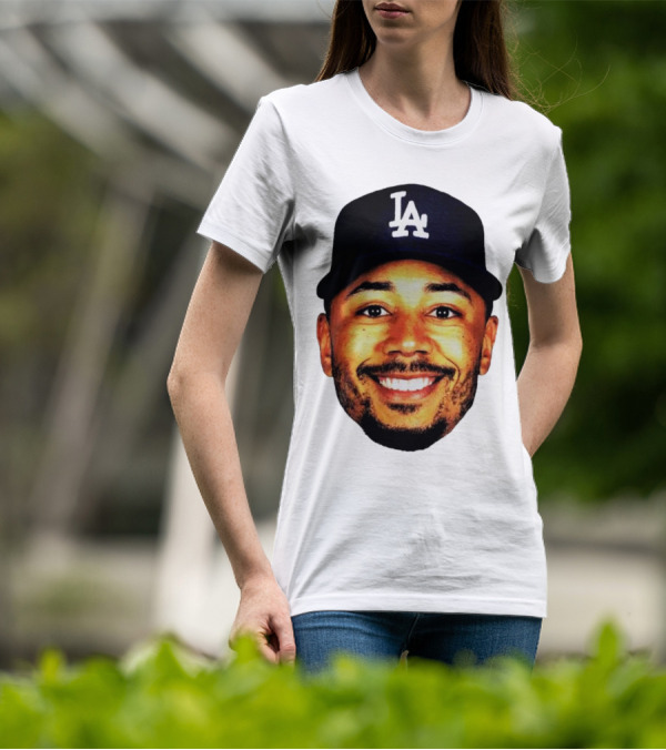 Mookie Betts Los Angeles Dodgers LA Cap Big Face T-Shirt