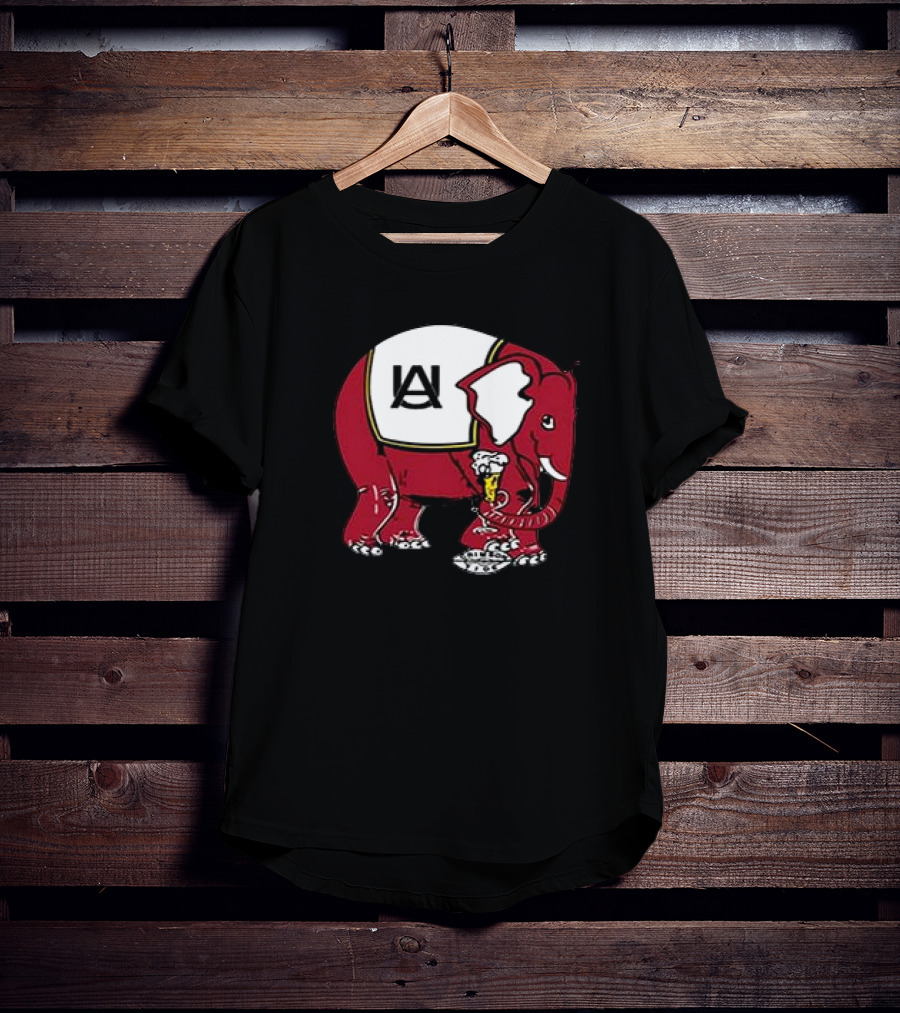 Aaron Estrada 1950s Alabama Elephant Holding Mug T-Shirt